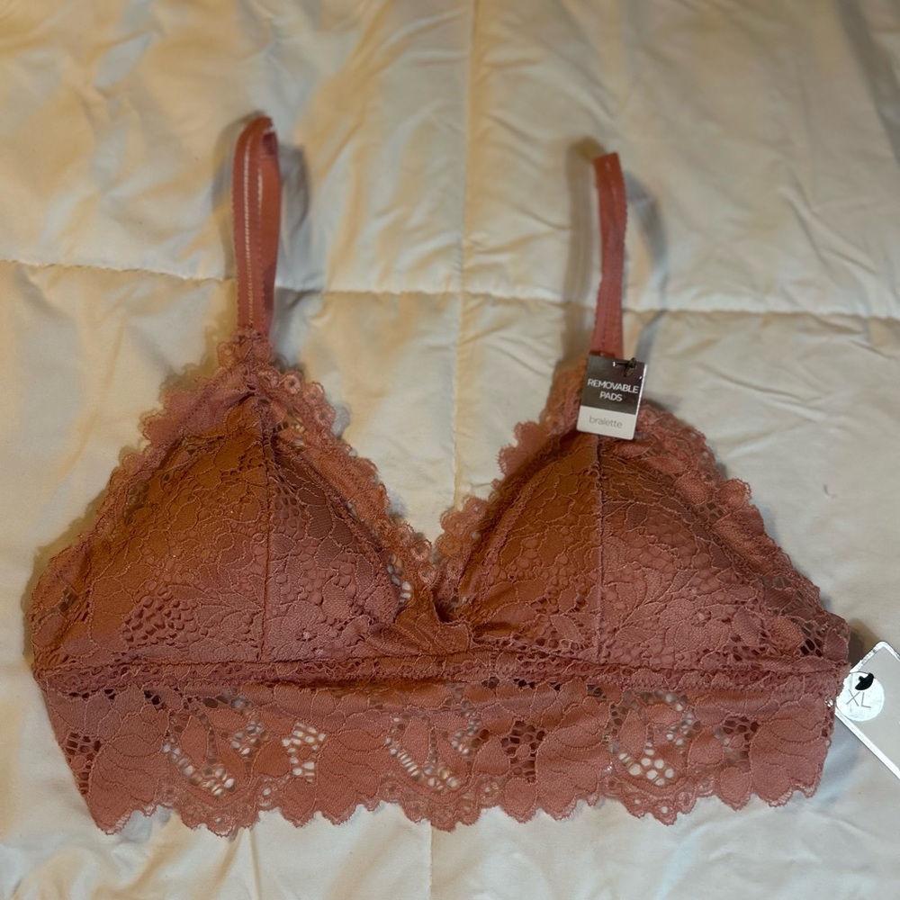 Lace Bralette in Mauve by Marilyn Monroe